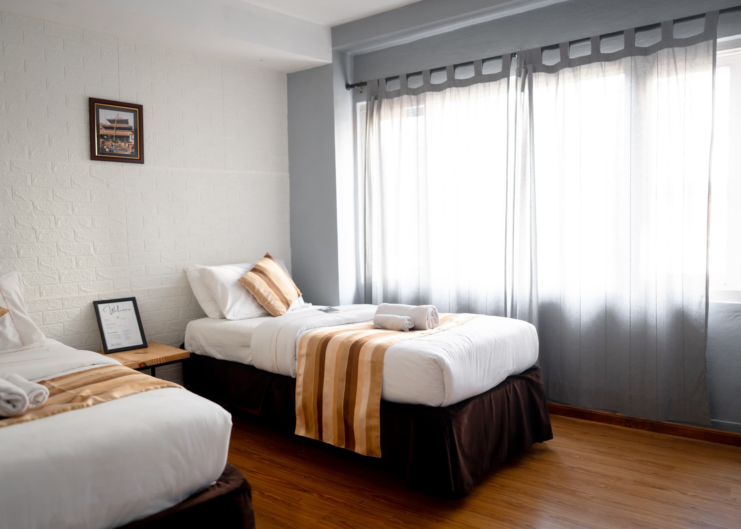 Deluxe Twin Room image 2