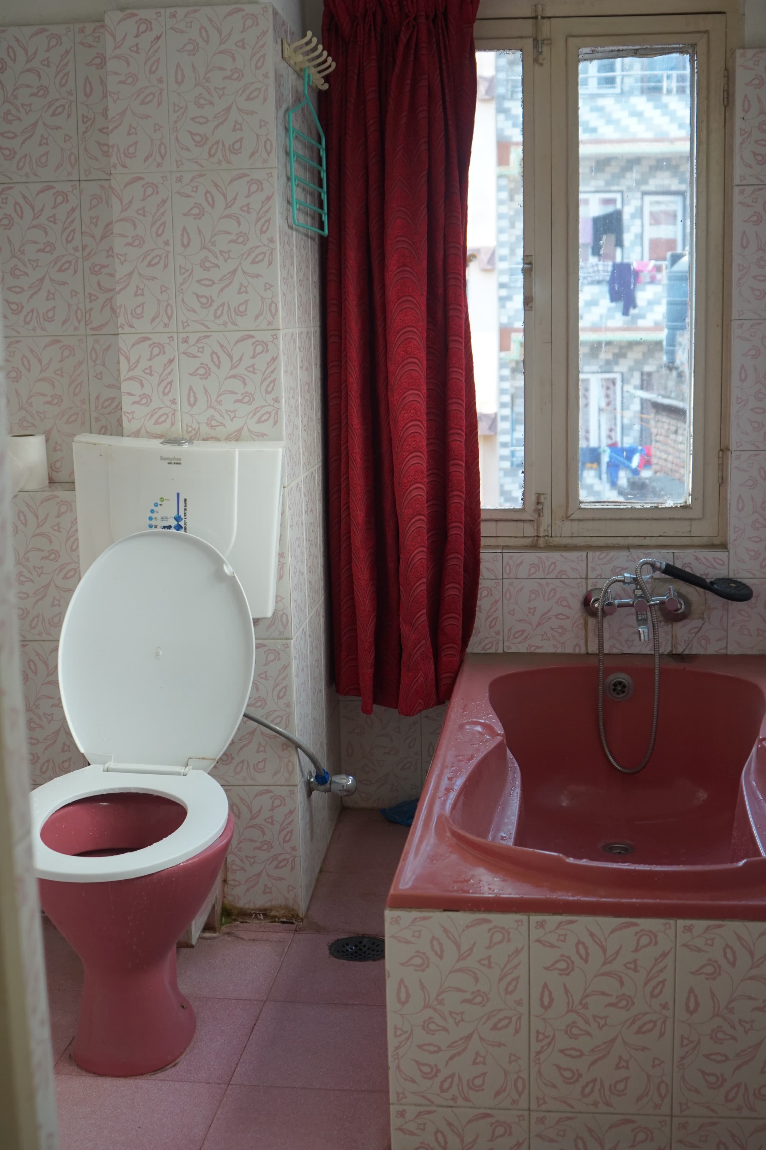Studio Apartment image 5