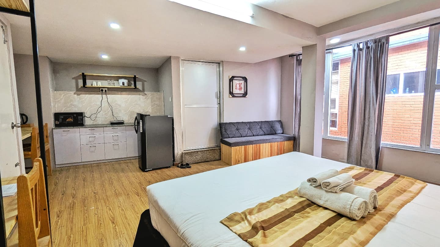 Studio Apartment image 2