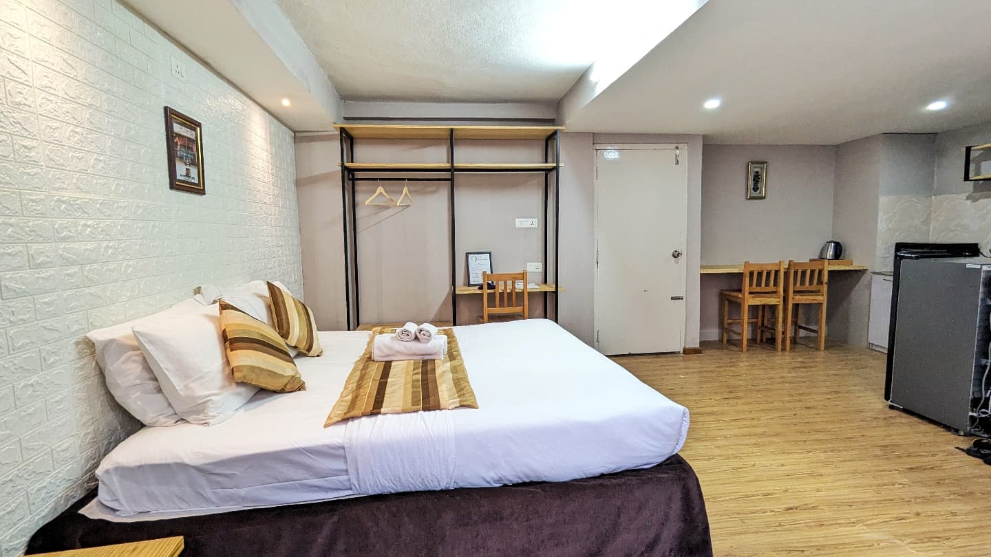 Studio Apartment image 1