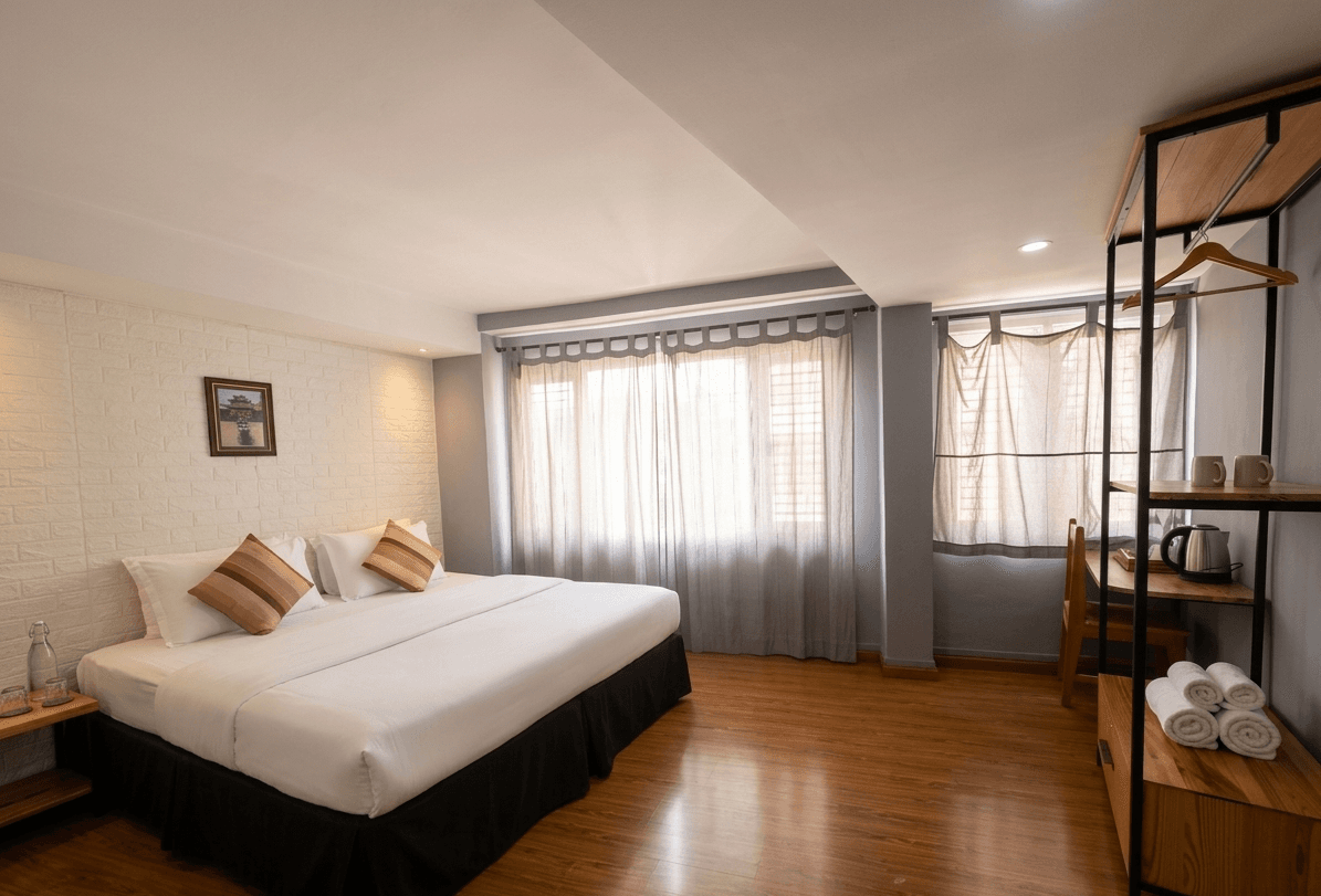Standard Double Room image 3